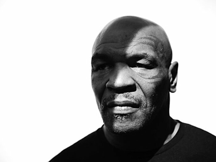 タイソンにデラホーヤまで…“レジェンドボクサーたち”が復帰を目指す「お金だけじゃない」理由とは＜Number Web＞ photograph by Getty Images