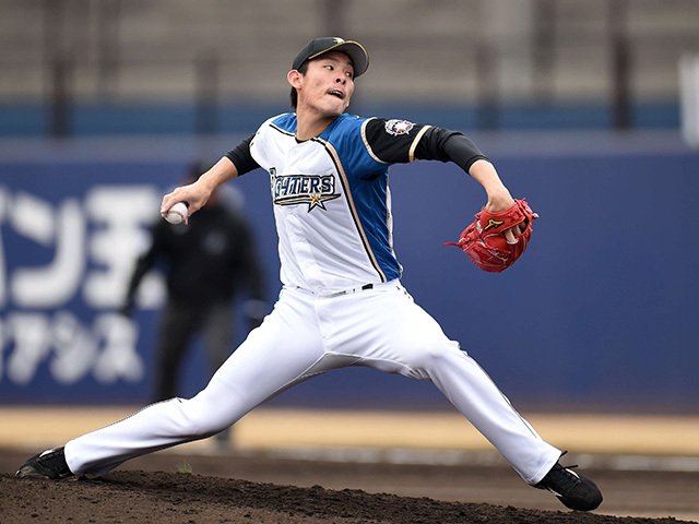 北海道日本ハムファイターズ・高梨裕稔投手（現東京ヤクルト）実使用フリース 大谷以外”で鍵になる投手は？日ハム高梨裕稔が二軍からやってくる