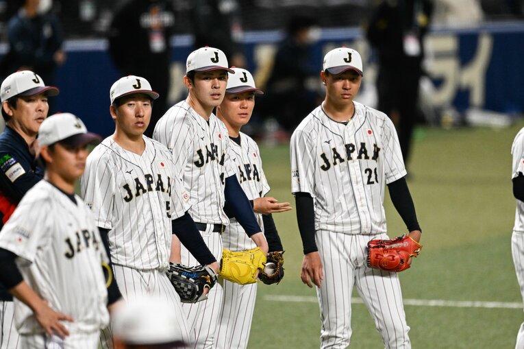 真剣な投手陣　©︎Nanae Suzuki