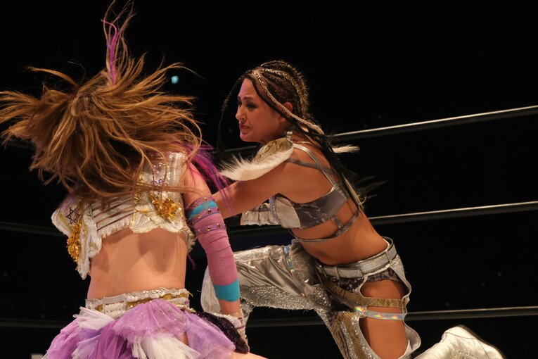 スターダム・ジュリアが語る“危険論”への本音とプロレス観「見る人は気にせず。ただ、どこかでストップをかけないと」《特別グラビア》(43)