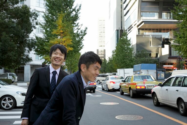 2019年に「Number」の取材で顔を合わせた初代「山の神」の今井（右）と二代目の柏原　©︎Atsushi Hashimoto