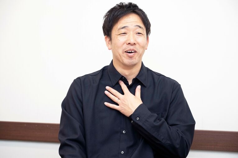 インタビューに応じてくれた金古さん…写真はまだまだ続きます　©Keiji Ishikawa