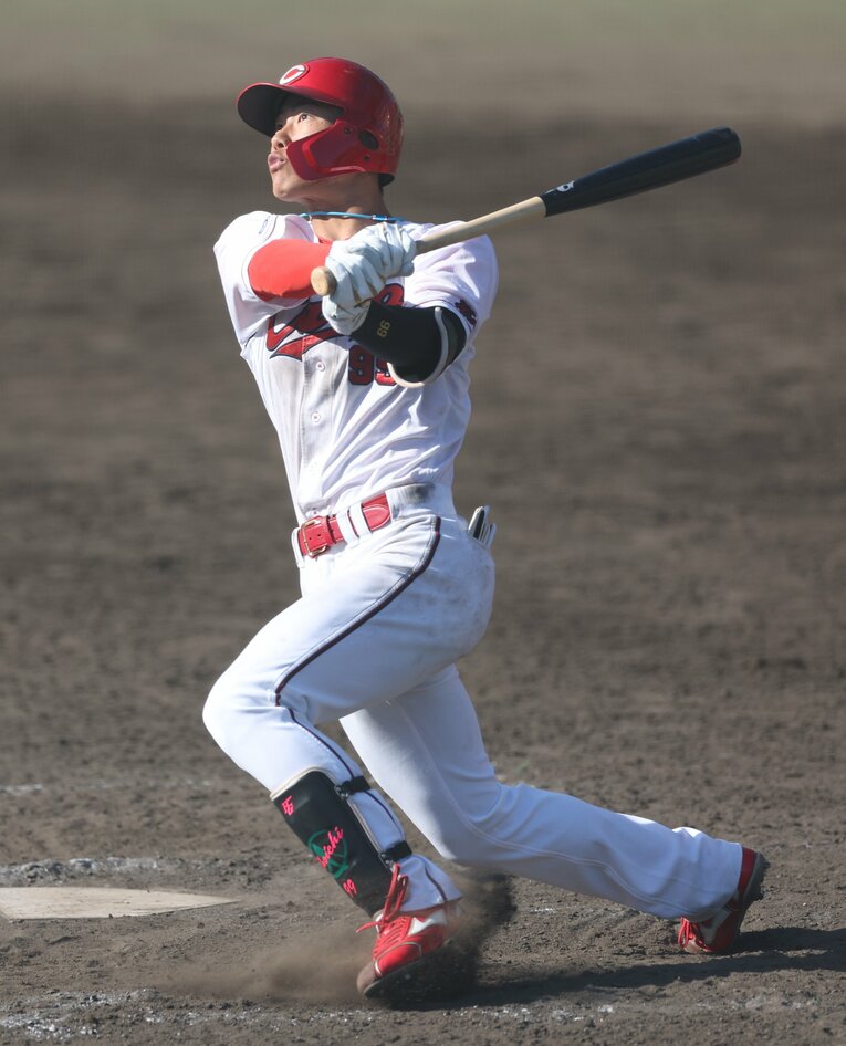 秋季キャンプで捕手としての成長を見せた二俣。来季は一軍定着が課題となる　©JIJI PRESS