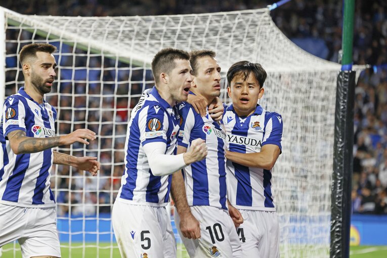 「久保建英が絶叫…悔しそうに顔面を」マンUを本気で倒しにいった“核心の1枚”カメラマンが間近で激写「同点弾演出CKだけじゃない」激情ぶり(12)