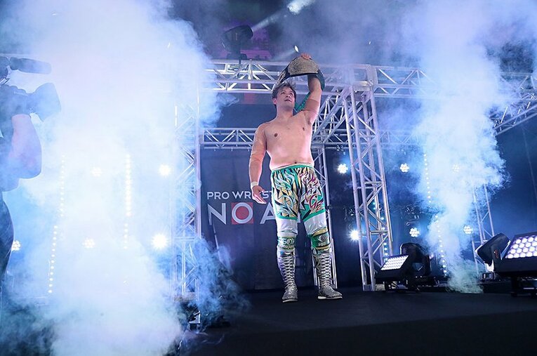 12月6日の杉浦貴戦でGHCヘビー級6度目の防衛を成し遂げたプロレスリング・ノアの潮崎豪。1年を通してベルトを守った ／ photograph by プロレスリング・ノア