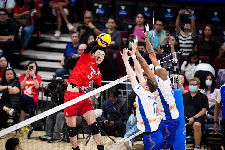 大塚達宣（VNLオランダ戦）　©︎Volleyball World