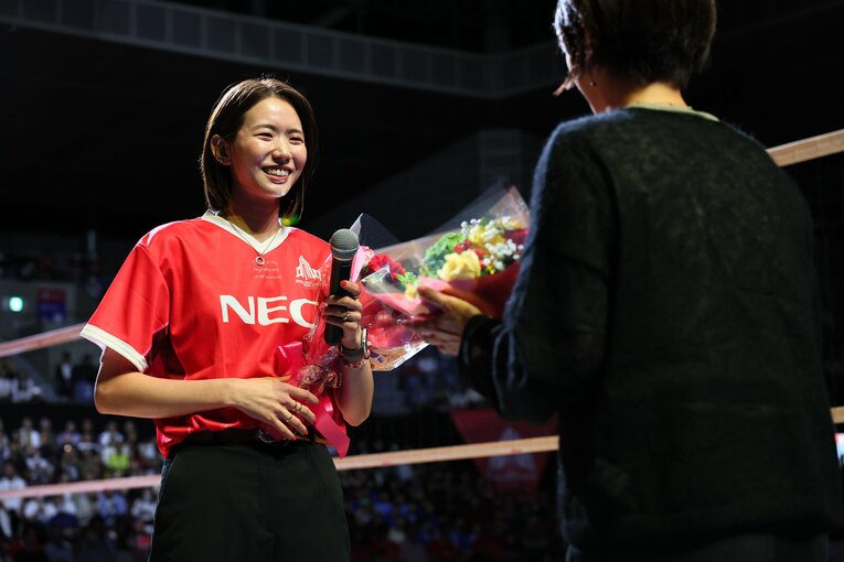 最後のボールはサプライズで登場した母から受け取った　©︎SV.LEAGUE