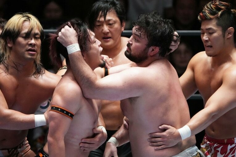 舌戦を繰り返し、来るところまで来てしまった藤田晃生とウルフアロン。NEVER無差別級のベルトを賭けた決着戦は10月12日、両国国技館だ ／ photograph by Essei Hara