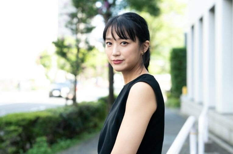 「ミス慶應」からテレビ朝日の看板アナウンサーになった竹内由恵。華やかなキャリアの裏には葛藤もあったという ／ photograph by Miki Fukano