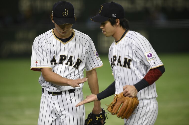 2016年の侍ジャパン強化試合　©BUNGEISHUNJU