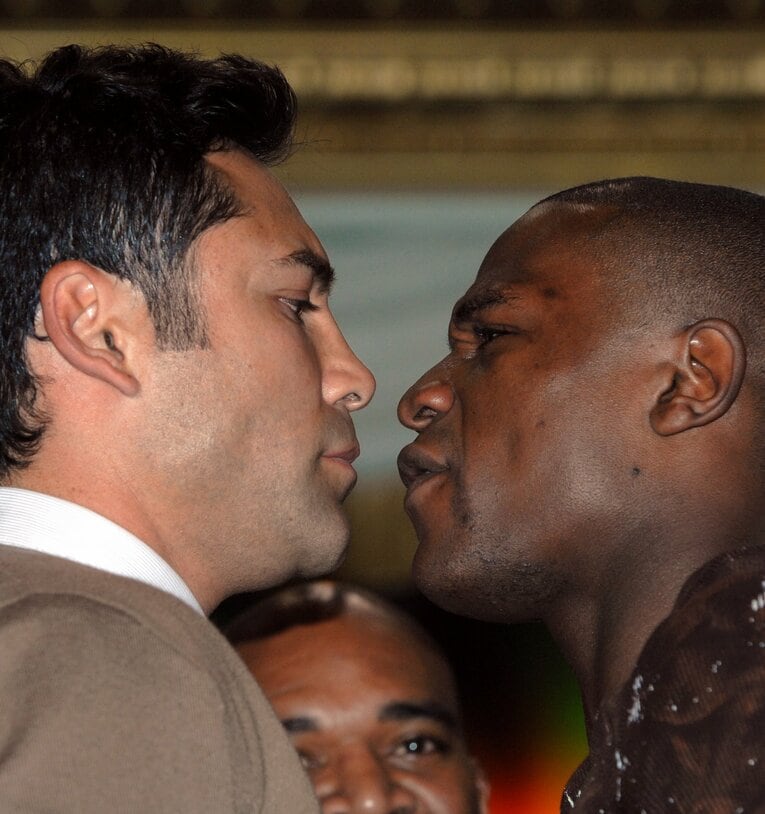 オスカー・デラホーヤとのフェイスオフ　©Naoki Fukuda