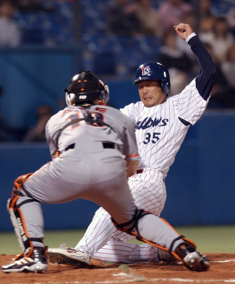 守備や走塁で一軍定着の活路を切り拓いていった三木　©︎JIJI PRESS