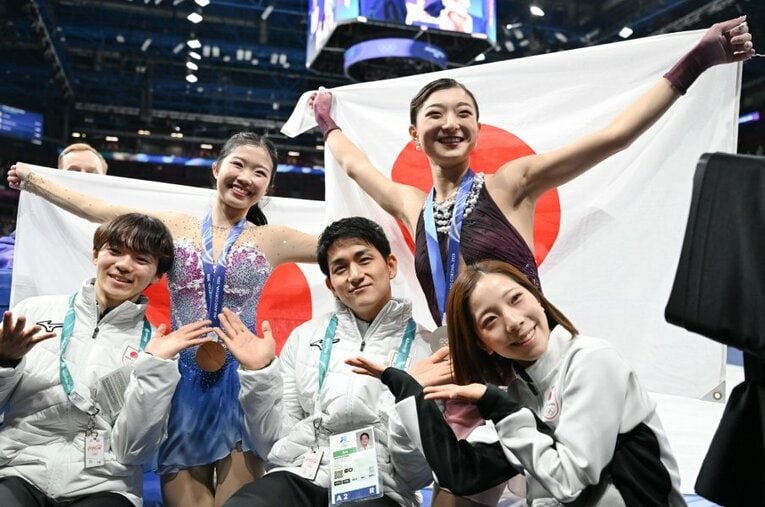 ミラノ五輪女子シングルで銀メダルを獲得した坂本花織ら、日本フィギュアのメンバー　©Asami Enomoto／JMPA