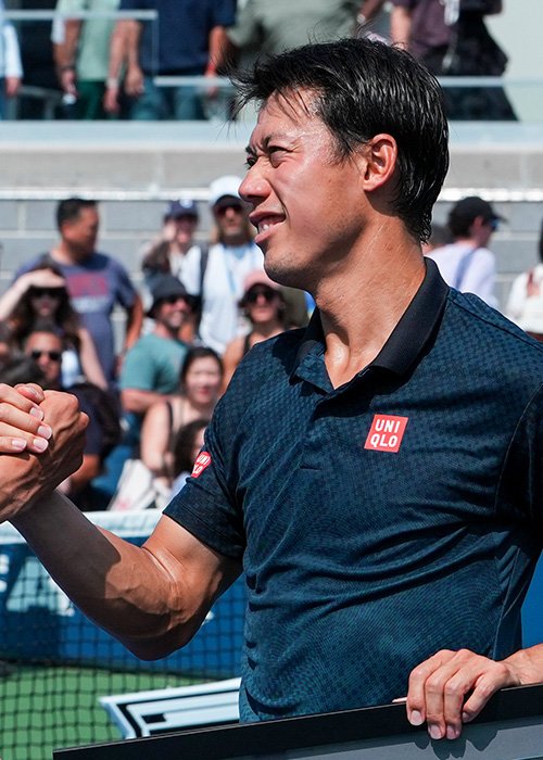 健闘を称え合った2人。坂本（左）は錦織に憧れてテニスを始めた