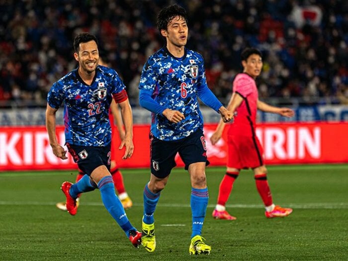 韓国に覇気がなくても「自主性」発揮、遠藤航&守田英正コンビ… “史上最も難しい日韓戦”で森保ジャパンに大収穫<Number Web> photograph by JMPA