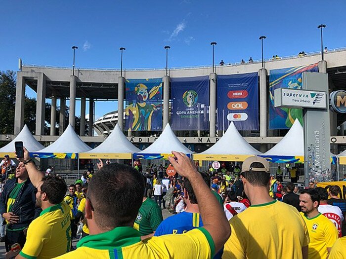 コパで振り返る王国ブラジルの現状。代表の足を引っ張る過激なクラブ愛。<Number Web> photograph by Masaki Shimozono