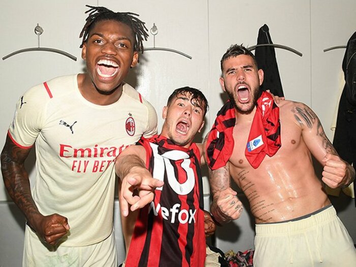 「市場価値171億円に高騰」レアルが狙うMVPドリブラー、いぶし銀化した「右サイドの暴れん坊」って誰？〈識者が選ぶセリエAベスト11〉＜Number Web＞ photograph by Claudio Villa/Getty Images