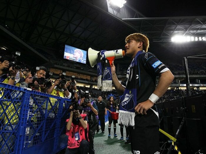 堂安律がオランダで成功する理由。人間性、メンタル、遠藤の太鼓判。<Number Web> photograph by J.LEAGUE PHOTOS
