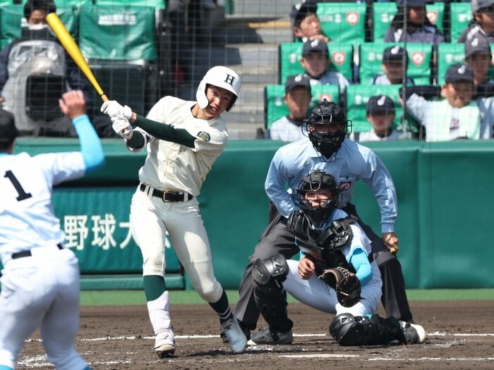 広陵・高尾響、報徳学園・今朝丸裕喜だけじゃない！ スカウトたちが熱視線…“100年目の甲子園”で注目したい5人の「無名の逸材」たち＜Number Web＞ photograph by JIJI PRESS