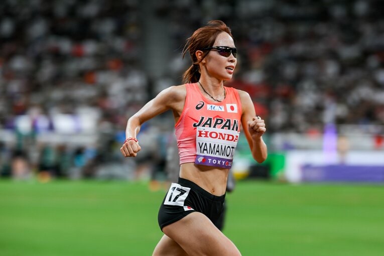 東京世界陸上女子5000m予選での田中希実と山本有真　©Nanae Suzuki