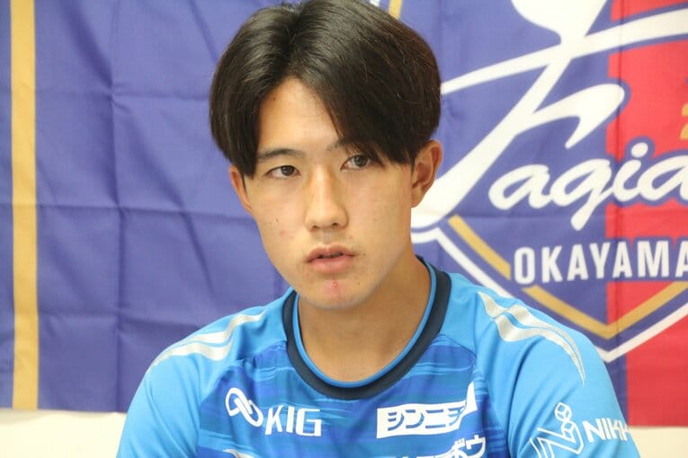 岡山所属時、取材に応じてくれた佐藤　©NumberWeb