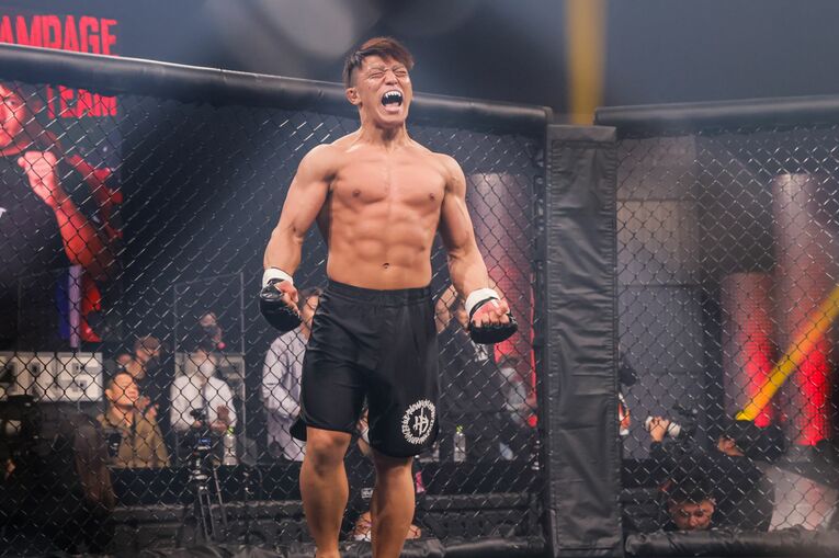 中村倫也と宇佐美正パトリックがLDH“所属”に…白濱亜嵐も「誇らしいよ」と語る格闘技への“ガチ度”とは？(15)