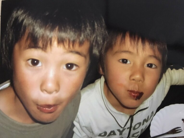 元気いっぱい佐野兄弟（父・龍一さん提供）