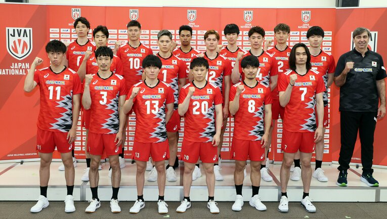 多くの報道陣が集まったバレーボール男子日本代表の記者会見。パリ五輪ではメダル獲得が期待されている　©︎JIJI PRESS