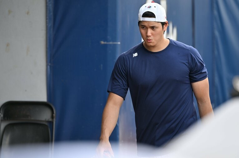 WBC期間中の大谷。Tシャツ越しに腕と胸、肩の筋肉の逞しさがわかる　©Naoya Sanuki