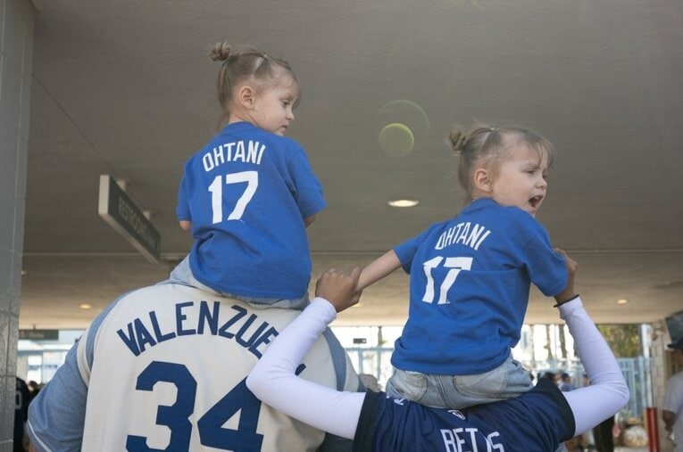 ドジャース移籍でさらに高まった注目度…大谷翔平のアメリカにおける人気とは ／ photograph by Nanae Suzuki