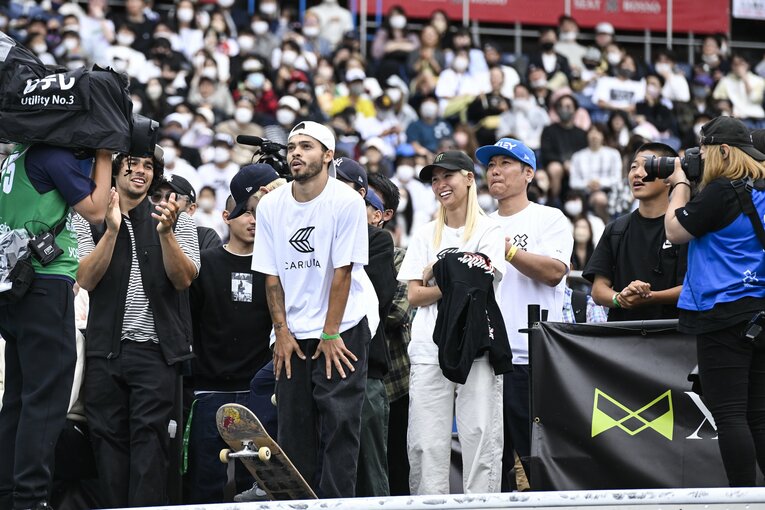 西村碧莉と、男子ストリート選手でパートナーのルーカス・ラベロ　©Asami Enomoto