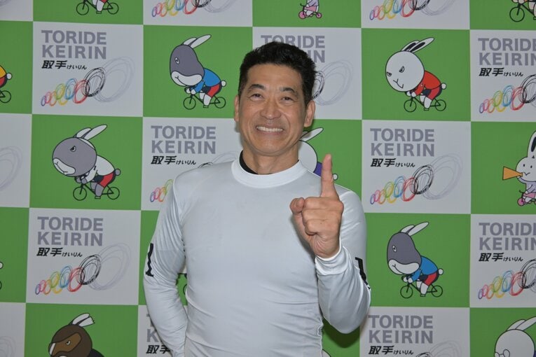 2024年12月23日、現役最後のレースで通算909勝目を飾った神山雄一郎　©︎JKA