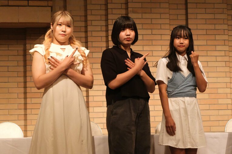 “中学生レスラー”の華麗な飛び技…「一番緊張した」チャンピオンとの一騎打ちで美蘭が見せた“成長の証”　受験勉強との両立が今後の悩み？(78)