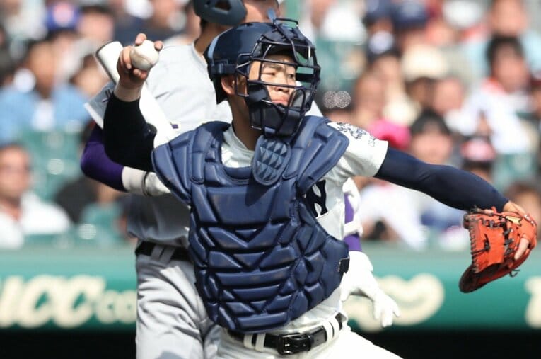 2018年に春夏連覇を達成した大阪桐蔭で正捕手を務めた小泉航平。卒業後は社会人のNTT西日本に入社し、今年で7年目を迎える ／ photograph by Sankei Shimbun