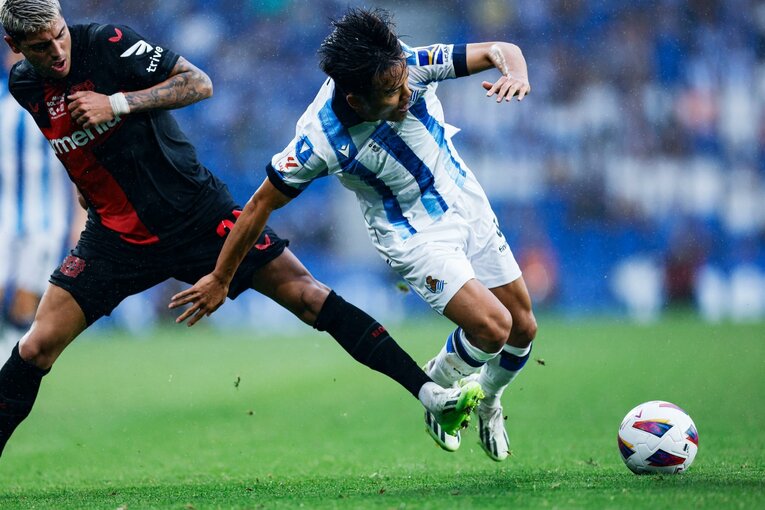 相手マーカーの激しいマークに遭ったが　©Daisuke Nakashima