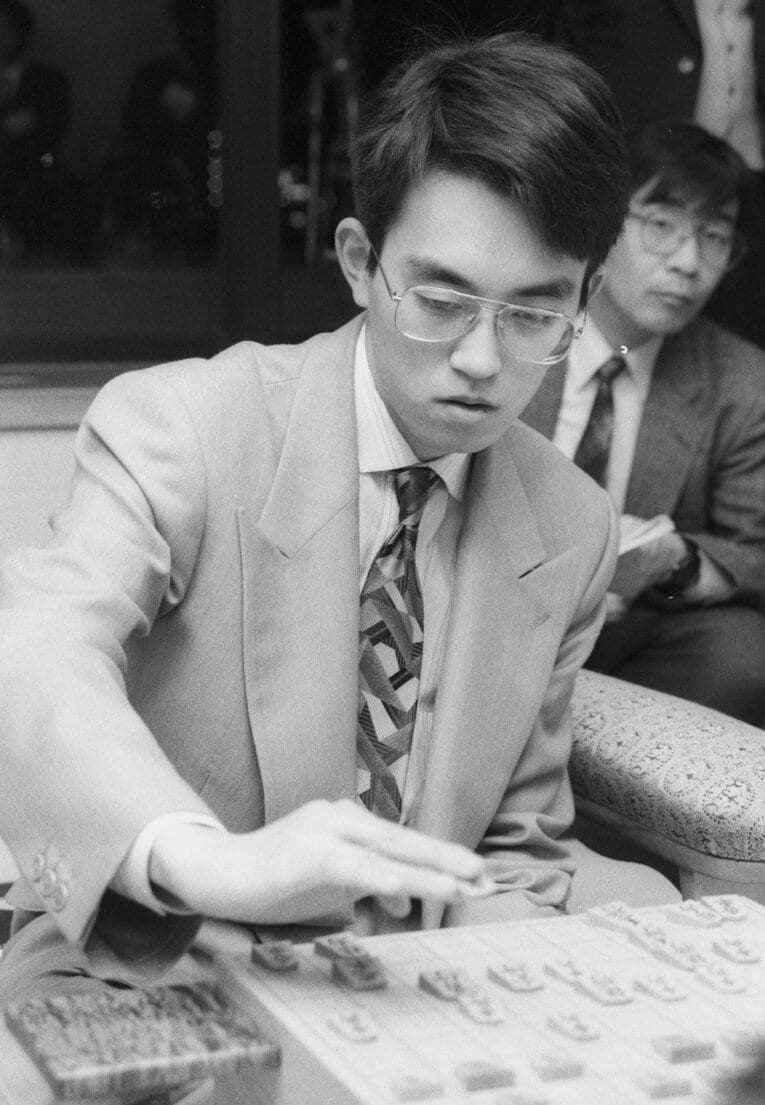 1989年、10代にして竜王となった当時の羽生　©Kyodo News