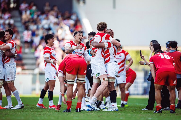 12年ぶりに強豪・ウエールズを破ったラグビー日本代表。一方でキックオフが酷暑の14時となったことには賛否もあった　©Kiichi Matsumoto