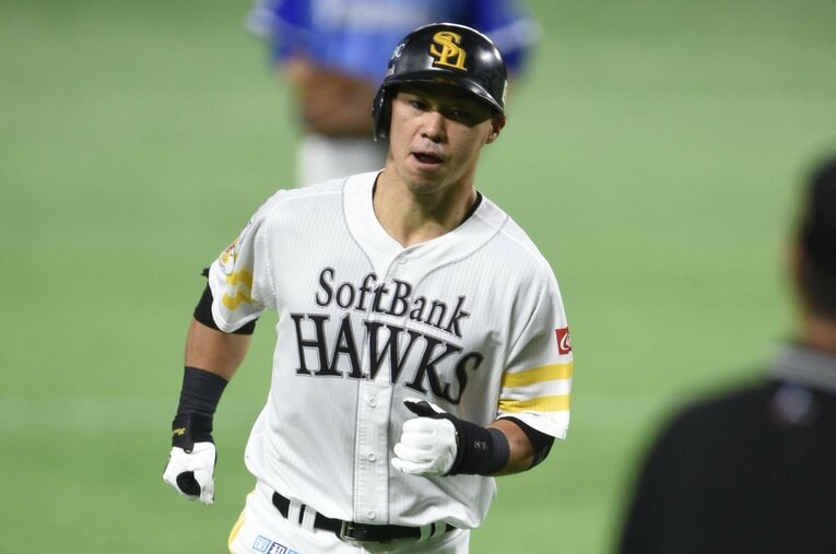 長谷川勇也の現役時代。現在は一軍打撃兼スキルコーチ ©Naoya Sanuki
