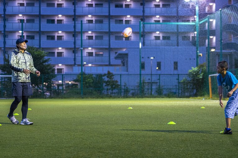 元ラグビー日本代表・齊藤祐也は今、何を？ アパレル業→LEDランプ事業を経て、豊島区で…(2)