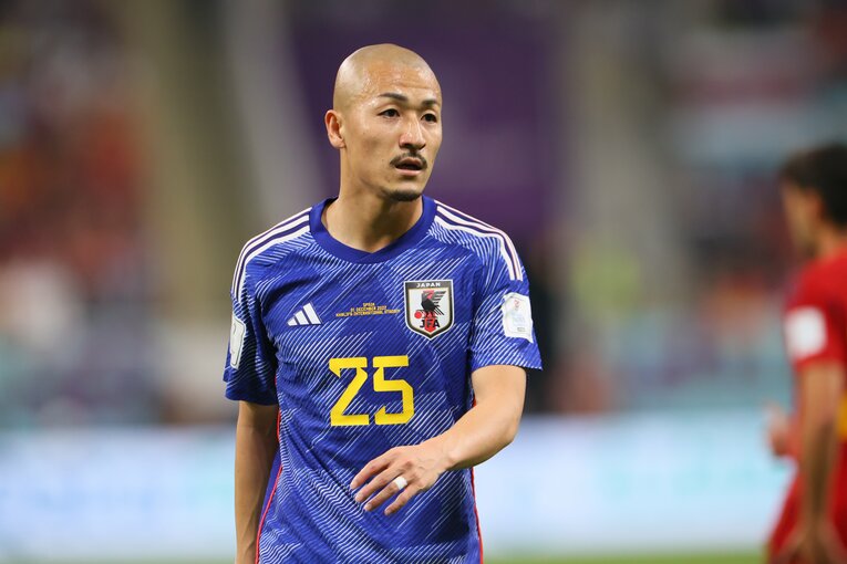 前線から献身的なプレーで貢献した前田大然。本田も称賛の言葉を送った ©JMPA