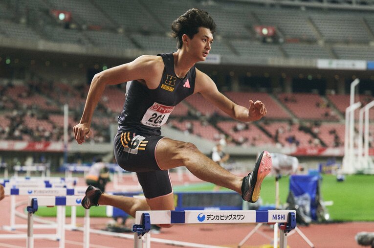 日本歴代3位の好記録で400ｍハードルでパリ五輪を決めた慶大4年の豊田兼。規格外のフィジカルも含め、世界の舞台での大躍進も期待される ／ photograph by Yuki Suenaga