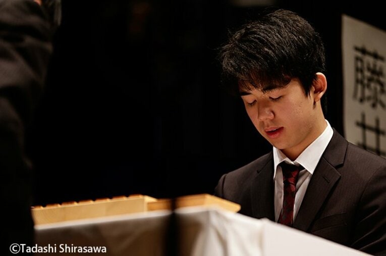 ©Tadashi Shirasawa