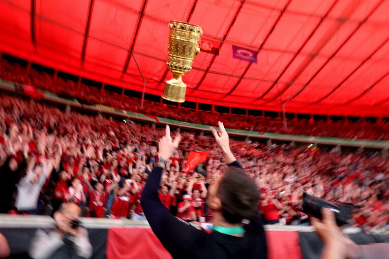 ドイツ杯を投げた！！　©Getty Images