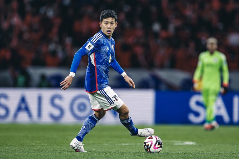 後半途中から出場したキャプテンの遠藤航　©Kiichi Matsumoto/JMPA