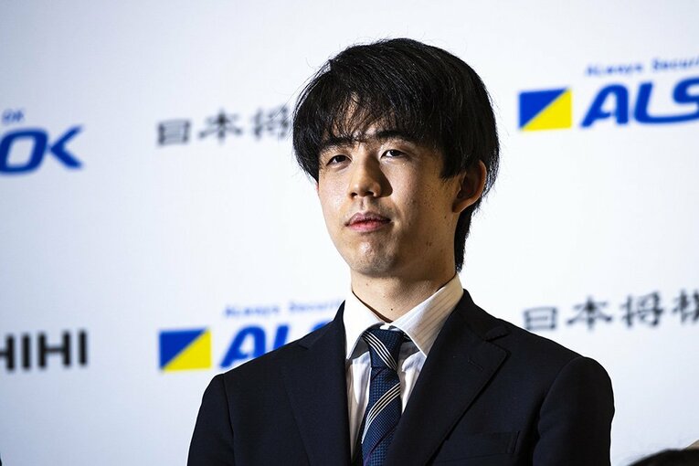 2020年の藤井聡太（17～18歳時） ／ photograph by BUNGEISHUNJU