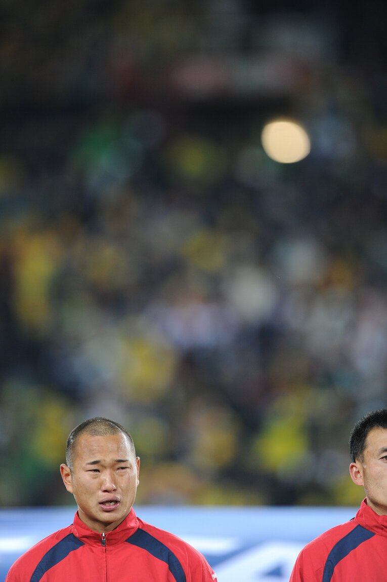 2010年南アフリカワールドカップ、ブラジル戦で国歌が流れ、涙を見せたことも話題に　©Kaoru Watanabe/JMPA