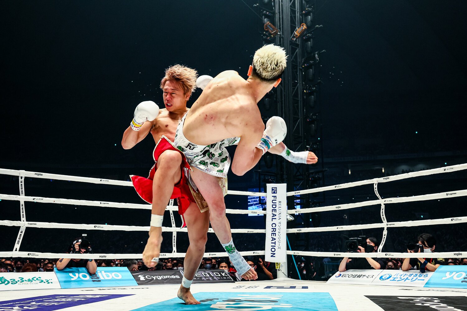 那須川天心の胴回し回転蹴り ©THE MATCH 2022/Susumu Nagao