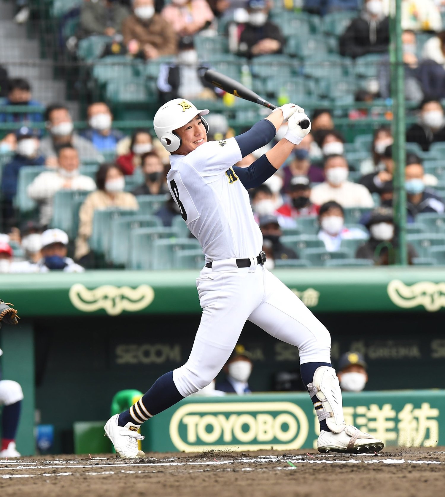 初戦の鳥取城北戦で3塁打を放った三島南・前田　©Sankei Shimbun