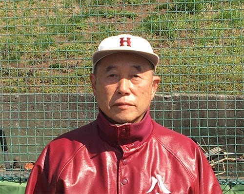 今夏で36年務めた野球部の監督を勇退した品田監督/八戸高校公式野球部OB会HPより