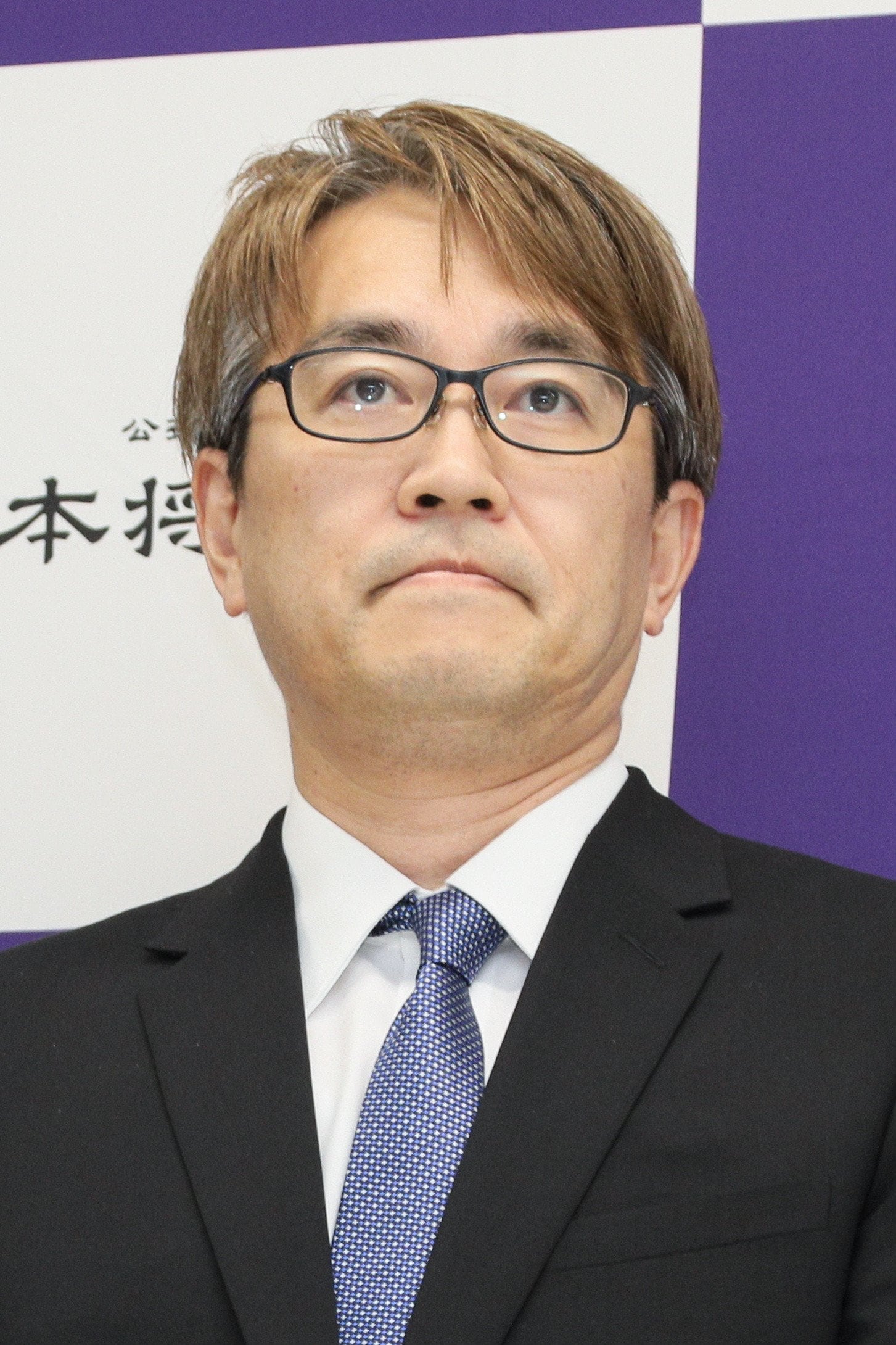 会見で引き締まった表情を見せる羽生　©JIJI PRESS